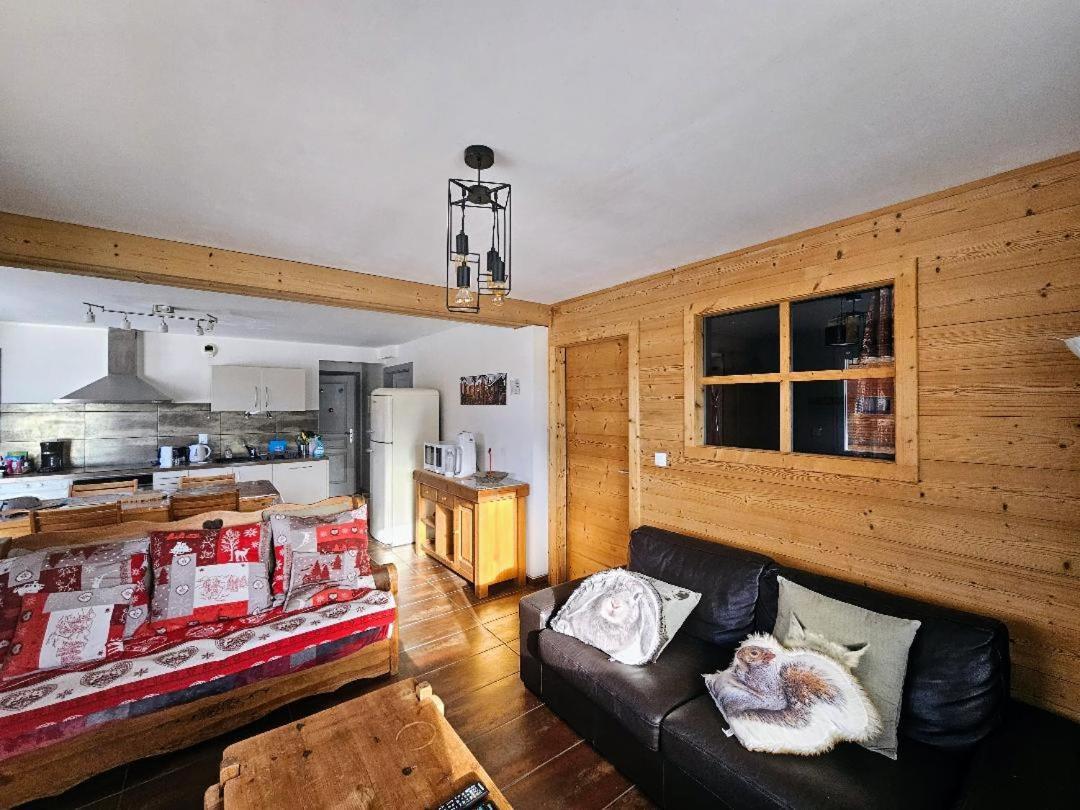 Magnifique Appartement A La Montagne Classe 4 Etoiles Chapelle-des-Bois Exteriör bild